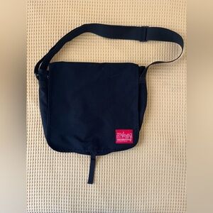 Manhattan Portage DJ Messenger Bag (MD)
